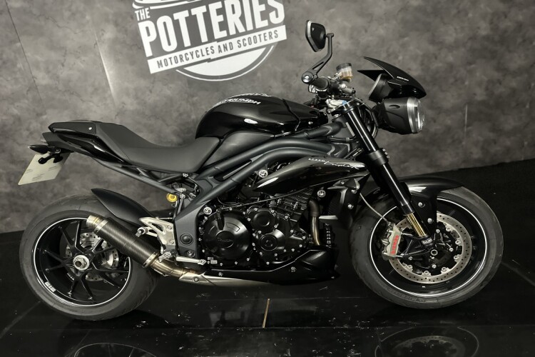 TRIUMPH SPEED TRIPLE 1050