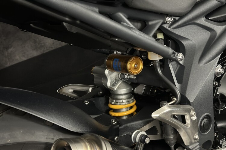 TRIUMPH SPEED TRIPLE 1050