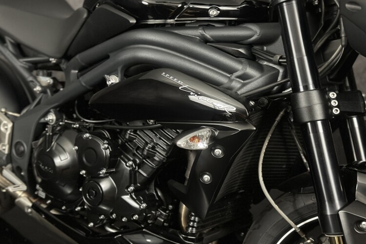 TRIUMPH SPEED TRIPLE 1050