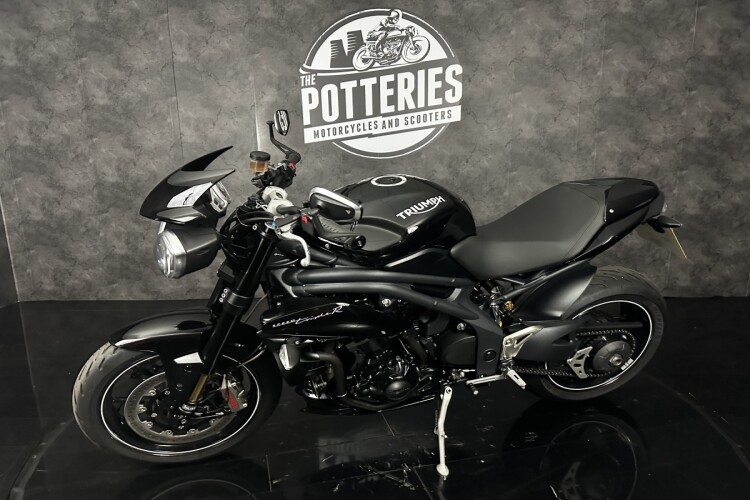 TRIUMPH SPEED TRIPLE 1050