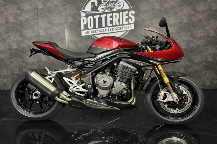 TRIUMPH SPEED TRIPLE 1200