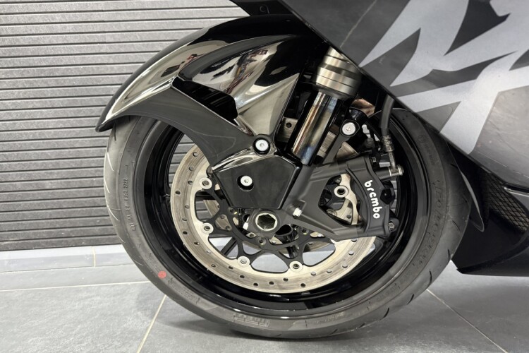 SUZUKI GSX1300R HAYABUSA