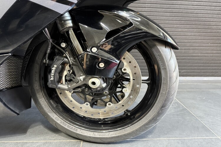 SUZUKI GSX1300R HAYABUSA