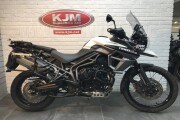 TRIUMPH TIGER 800