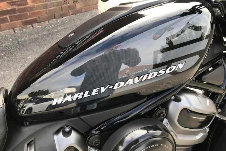 HARLEY-DAVIDSON SPORTSTER