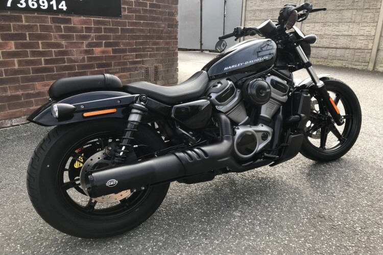 HARLEY-DAVIDSON SPORTSTER