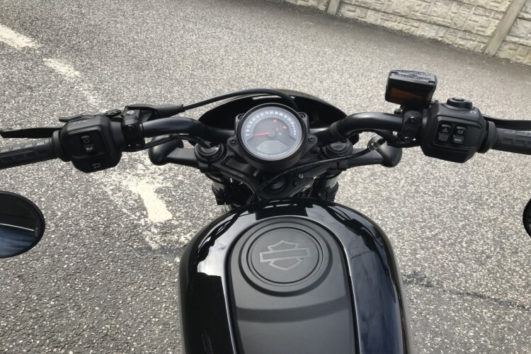 HARLEY-DAVIDSON SPORTSTER