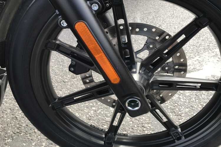 HARLEY-DAVIDSON SPORTSTER