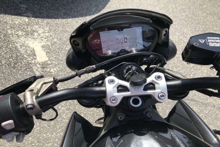 TRIUMPH STREET TRIPLE 765