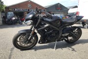 TRIUMPH STREET TRIPLE 765