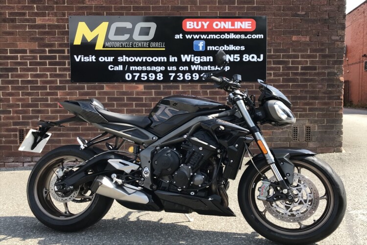 TRIUMPH STREET TRIPLE 765