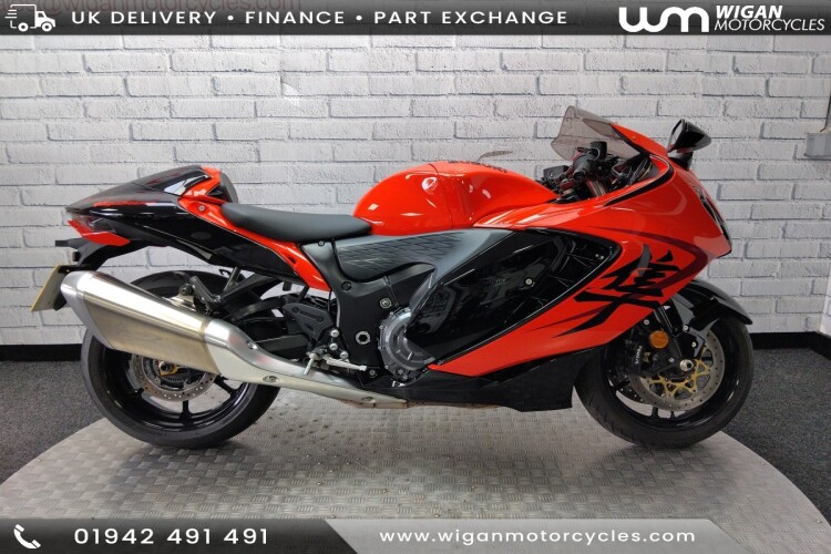 SUZUKI GSX1300R HAYABUSA