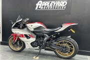 YAMAHA R7