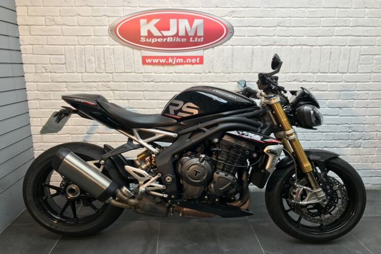 TRIUMPH SPEED TRIPLE 1200