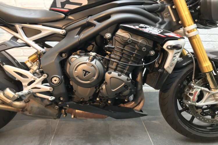 TRIUMPH SPEED TRIPLE 1200