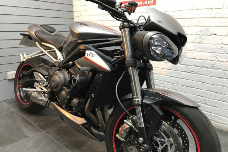 TRIUMPH STREET TRIPLE 765 for sale