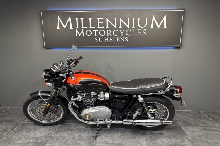 TRIUMPH BONNEVILLE T120