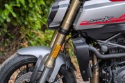 QJMOTOR SRK 900
