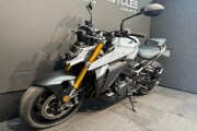 SUZUKI GSX-S1000