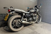 TRIUMPH STREET TWIN