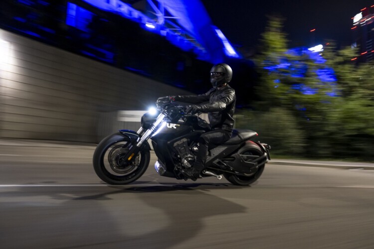 BENDA MOTO BENDA LFC700