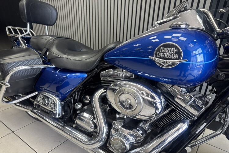 HARLEY-DAVIDSON TOURING