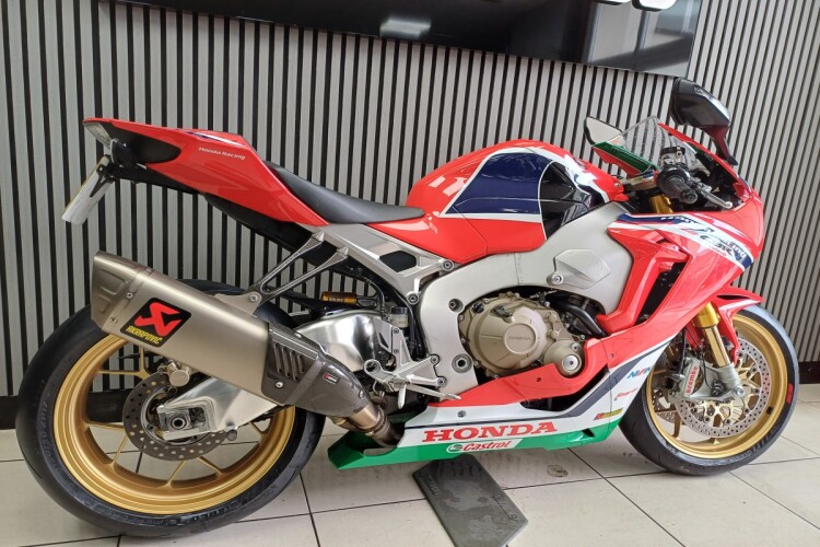 HONDA CBR1000RR FIREBLADE SP