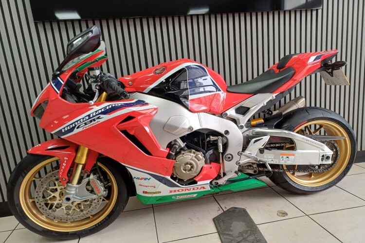HONDA CBR1000RR FIREBLADE SP