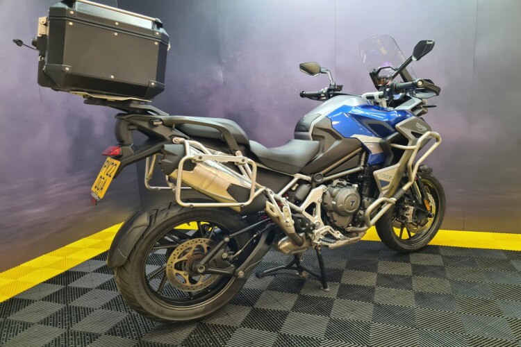 TRIUMPH TIGER 1200