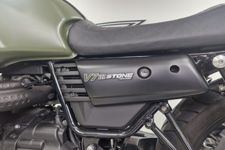 2019 MOTO GUZZI V7, Green - photo 9