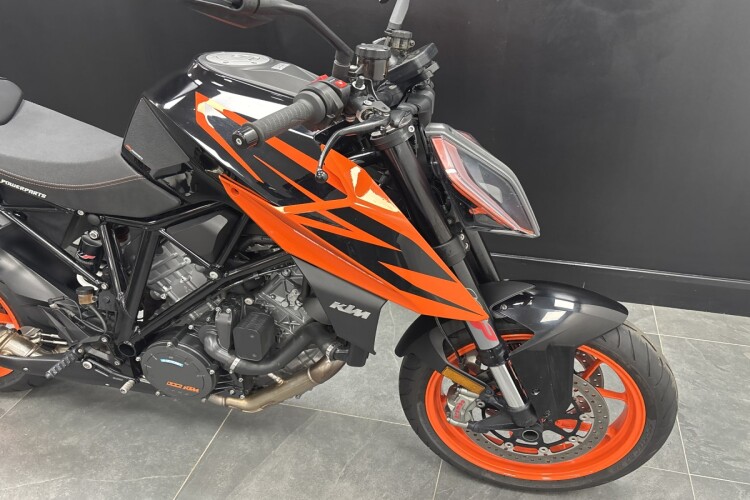 KTM 1290 SUPER DUKE R