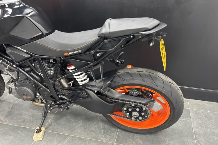KTM 1290 SUPER DUKE R