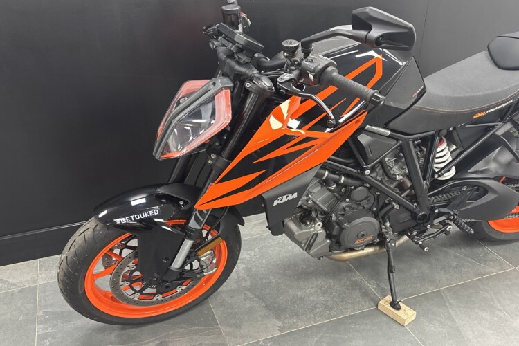 KTM 1290 SUPER DUKE R