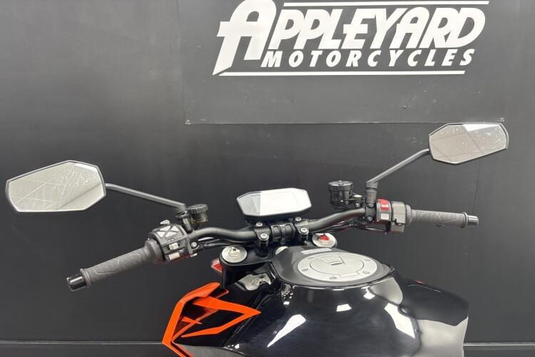 KTM 1290 SUPER DUKE R