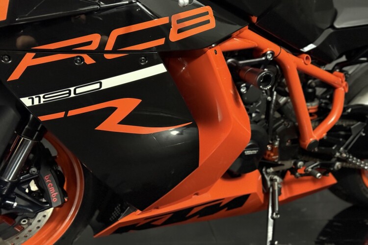 KTM RC8