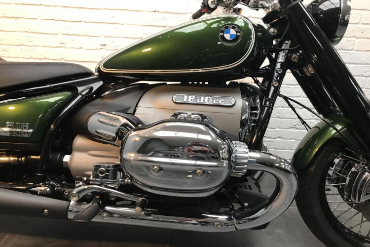 BMW R 18