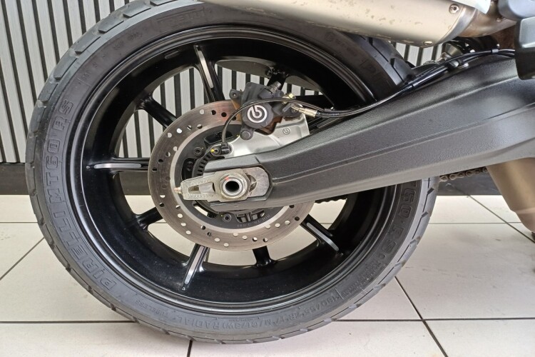 DUCATI SCRAMBLER 1100