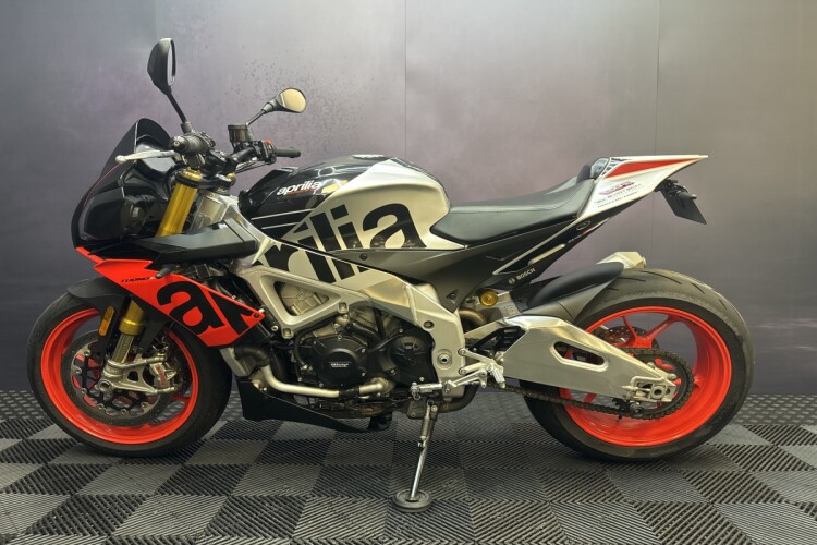 APRILIA TUONO 1100 V4
