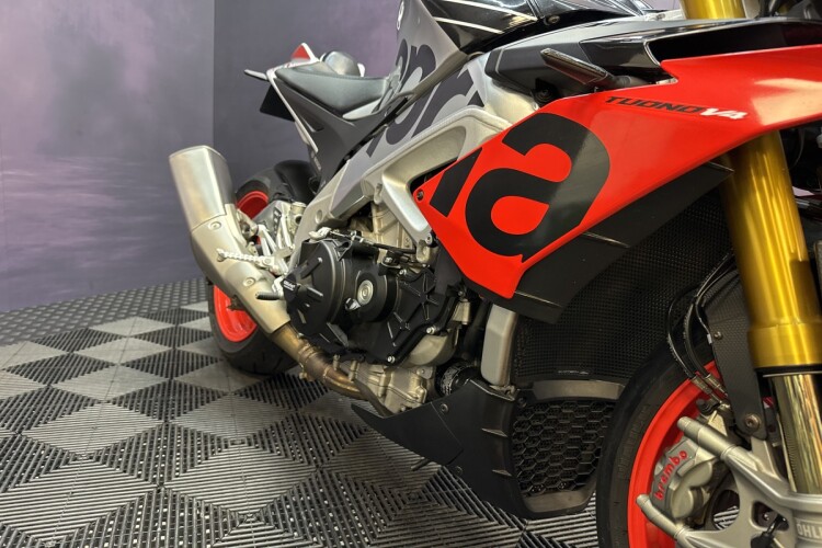 APRILIA TUONO 1100 V4