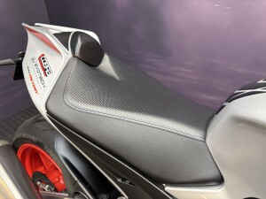APRILIA TUONO 1100 V4