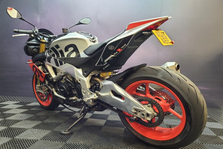 APRILIA TUONO 1100 V4