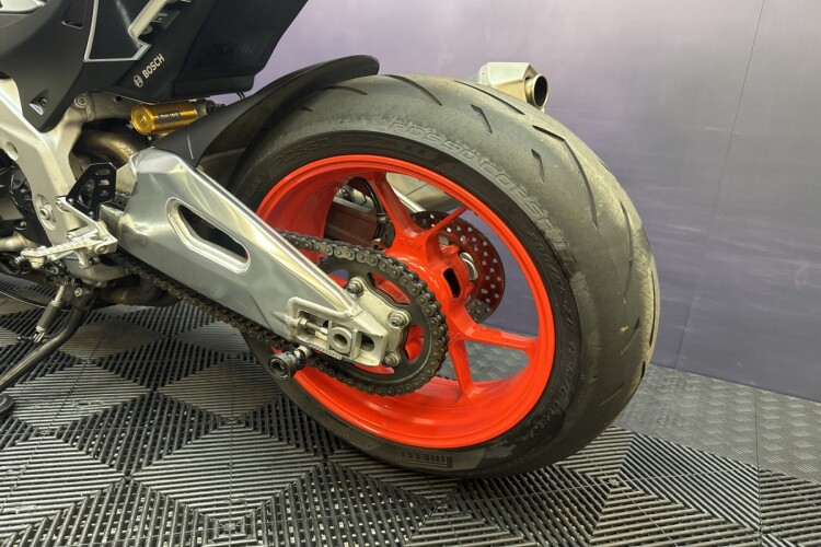 APRILIA TUONO 1100 V4