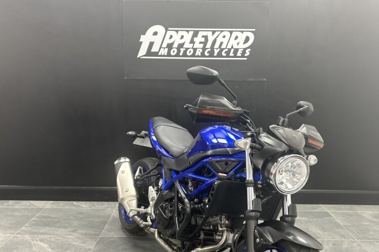 SUZUKI SV650