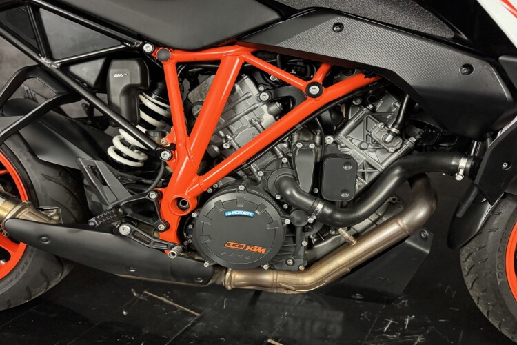 KTM 1290 SUPER DUKE GT