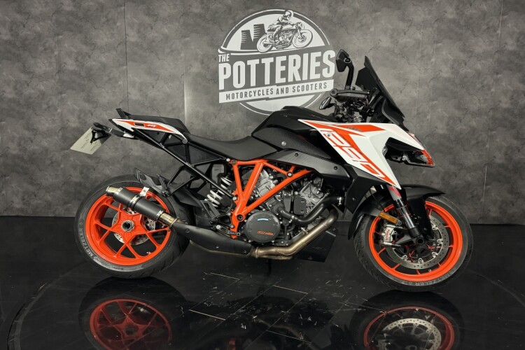 KTM 1290 SUPER DUKE GT