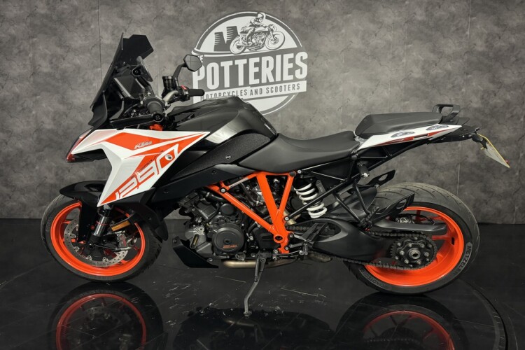 KTM 1290 SUPER DUKE GT