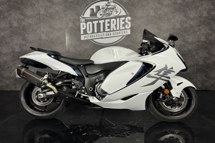 SUZUKI GSX1300R HAYABUSA