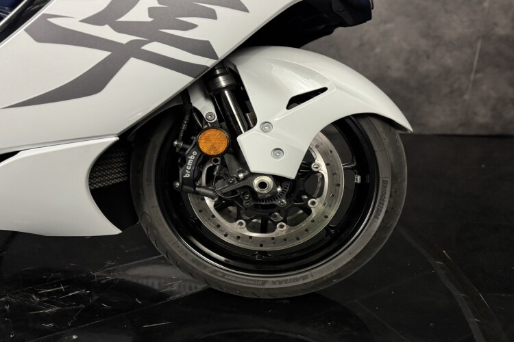 SUZUKI GSX1300R HAYABUSA