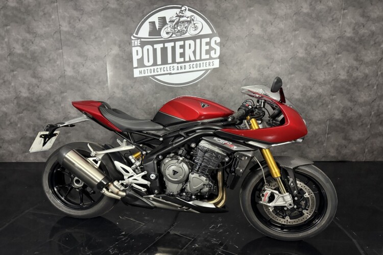 TRIUMPH SPEED TRIPLE 1200