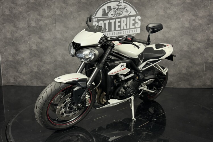 TRIUMPH STREET TRIPLE 765